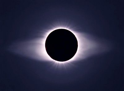 http://www.aetherczar.com/wp-content/uploads/solar_eclipse_corona_2.jpg